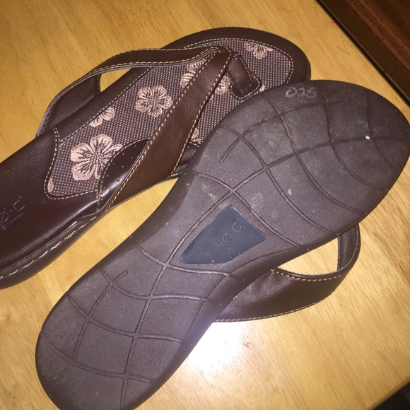 BOC Sandals Brown. Sz. 9 - Picture 4 of 4